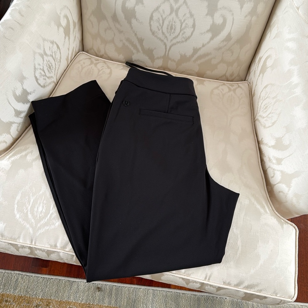 Lululemon Tapered Mid Rise Pants 7/8 Length Luxtreme Black Size Small